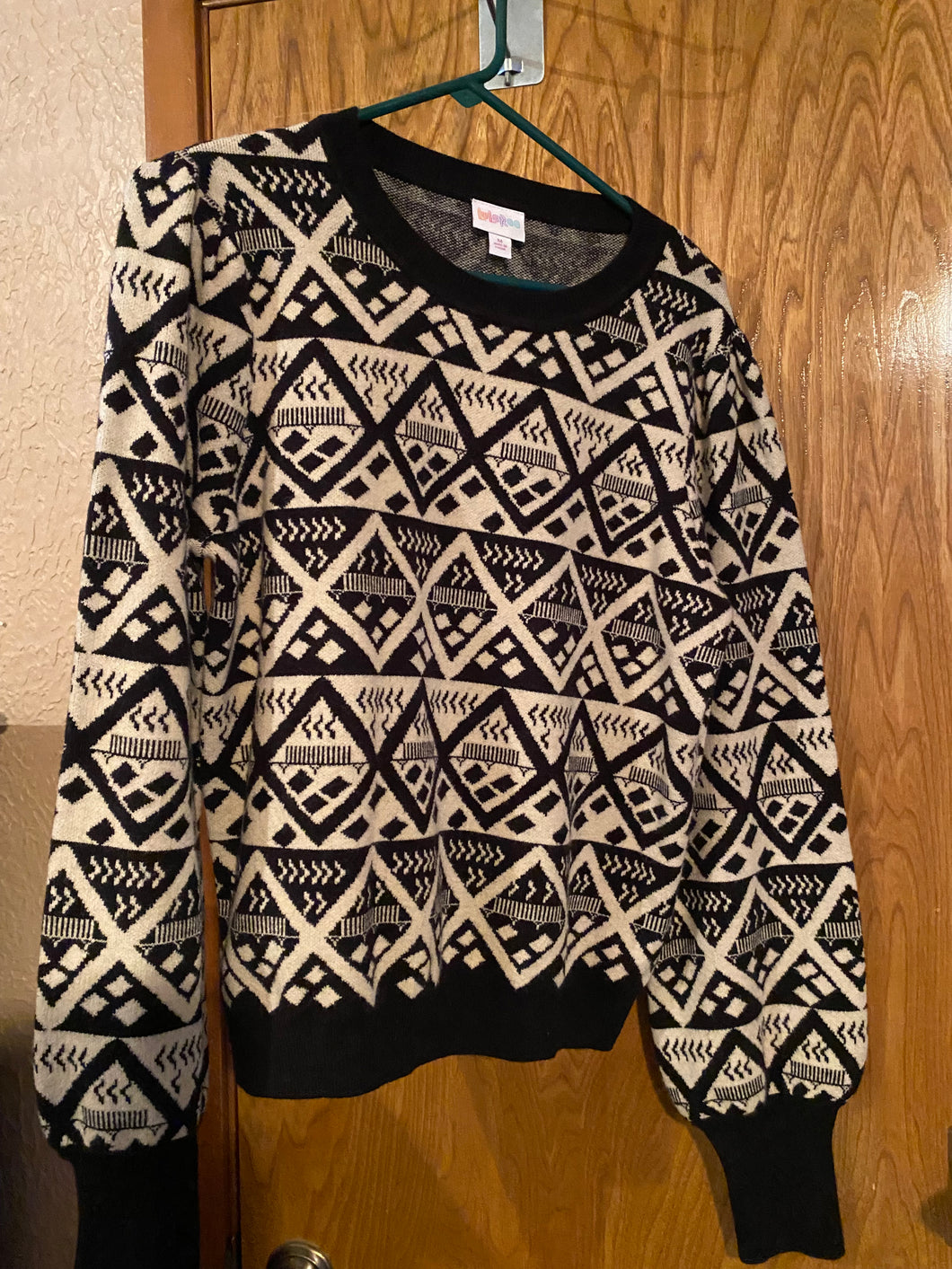 Black and White Ladies Sweater Size M