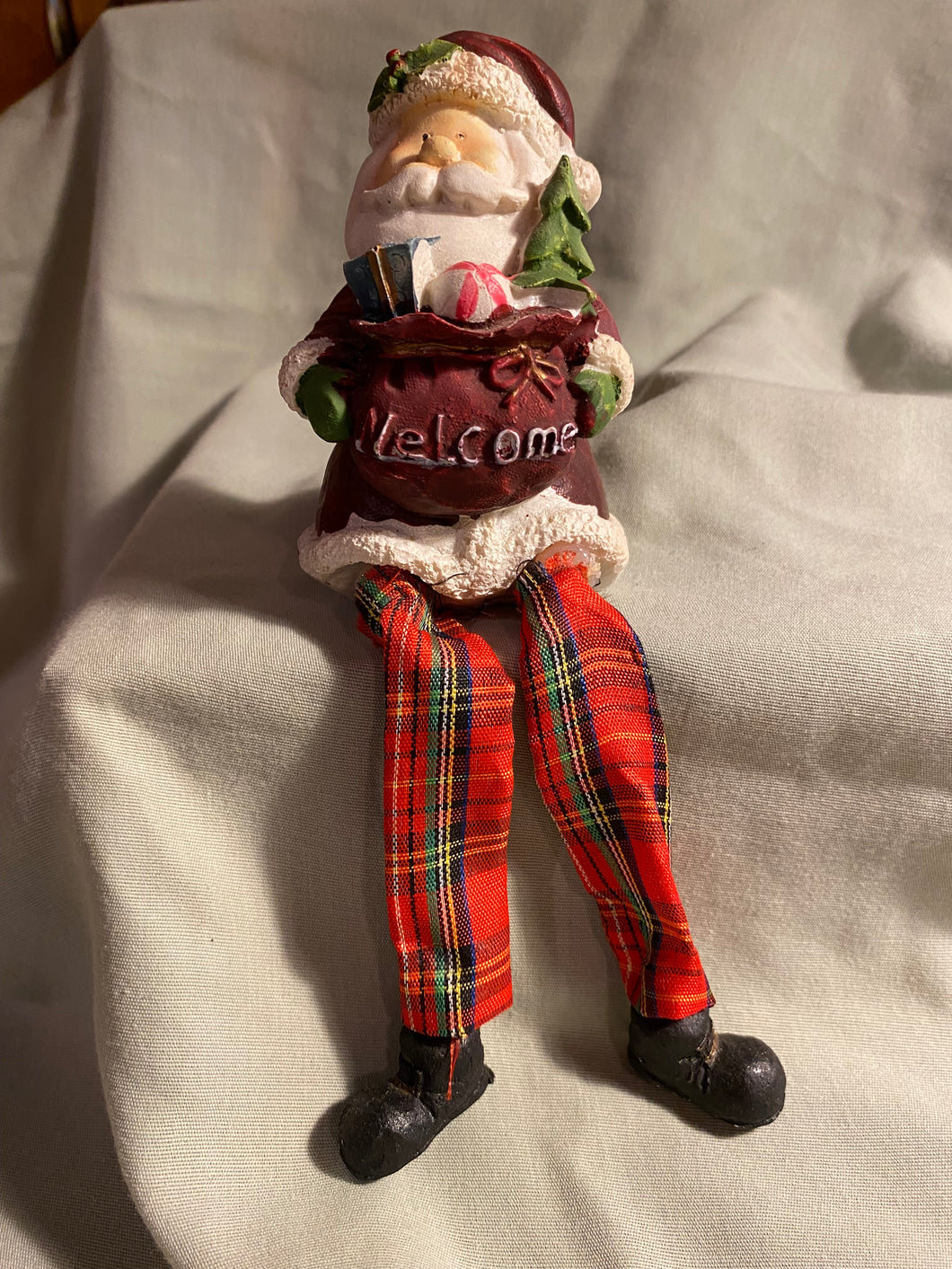 Santa Welcome Shelf Sitter