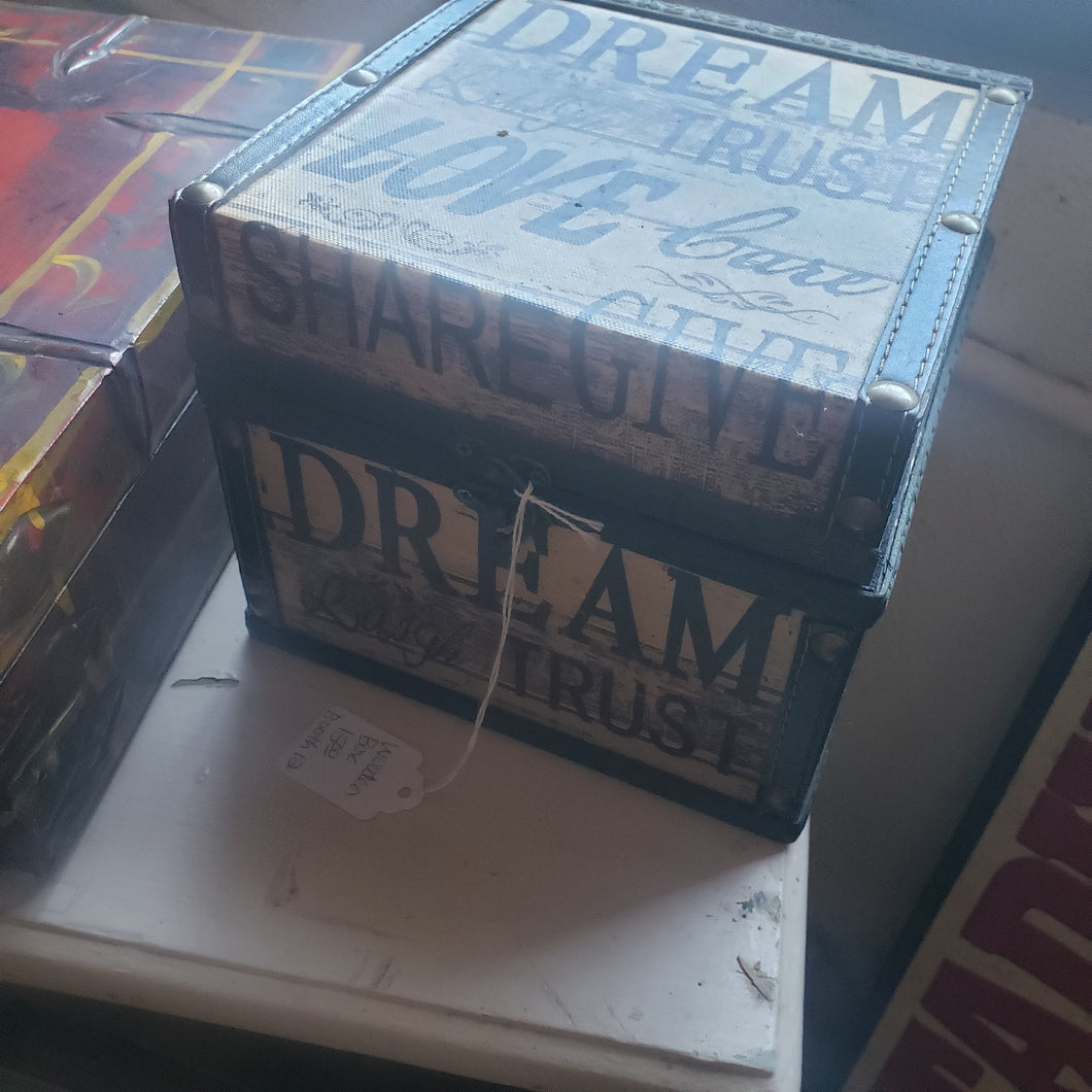 Dream wooden cube box